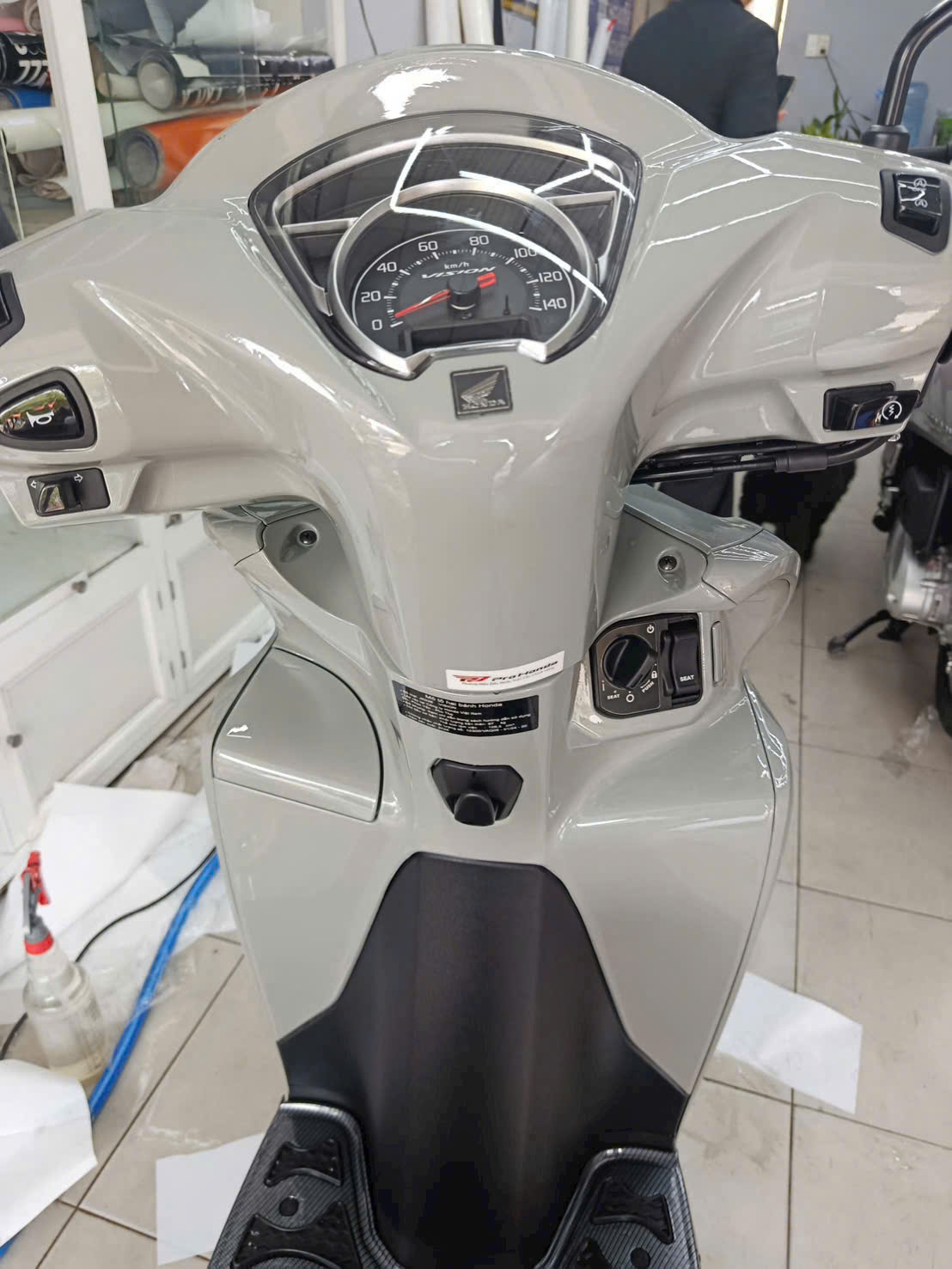 Cách bảo quản decal xe máy lâu bền